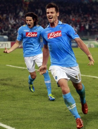 使得他成为 使得他成为